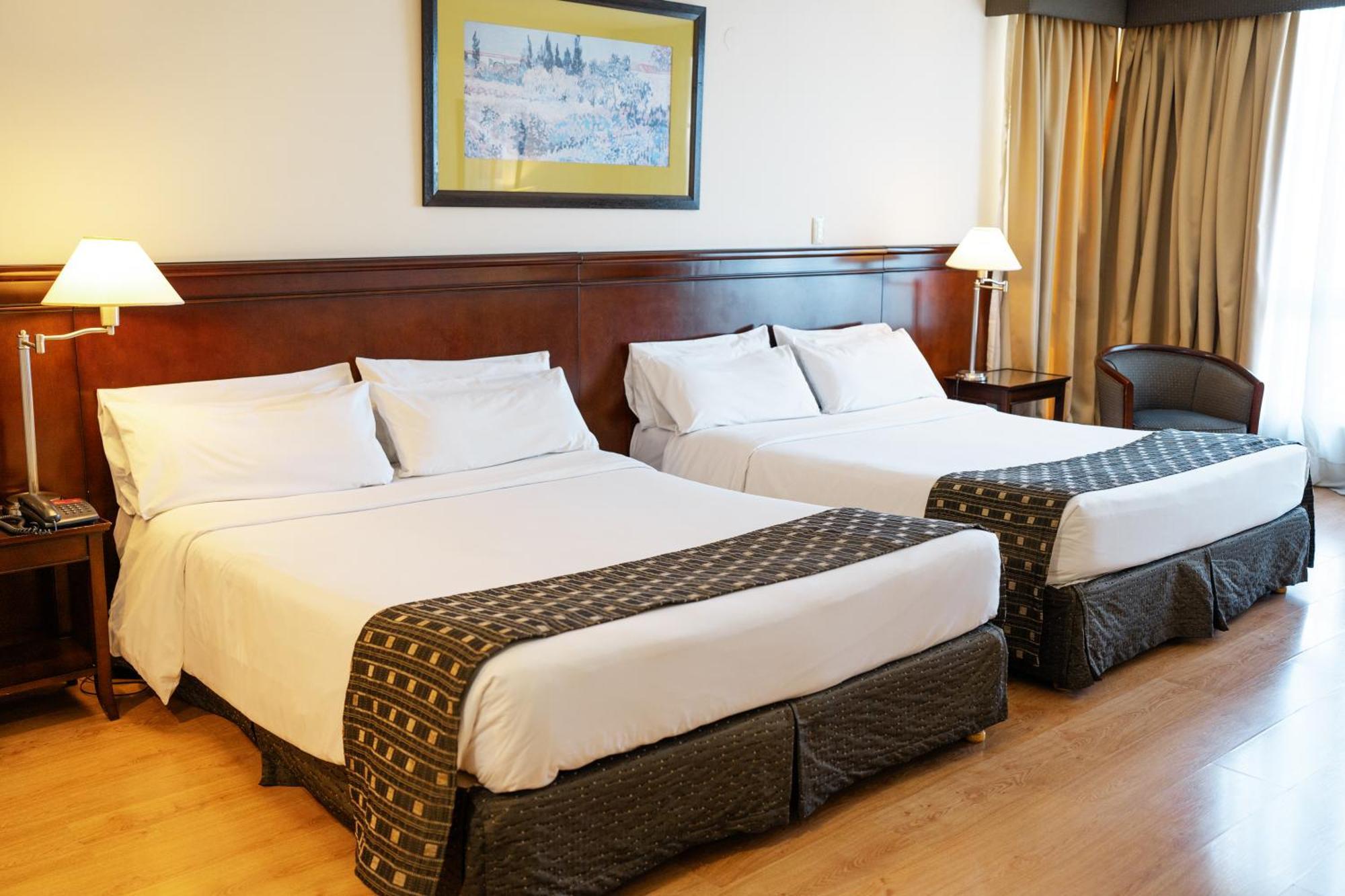Amerian Executive Mendoza Hotel Δωμάτιο φωτογραφία